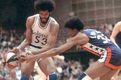 Kiếm được 17,7 triệu USD mỗi năm vì hợp đồng 'ngớ ngẩn'